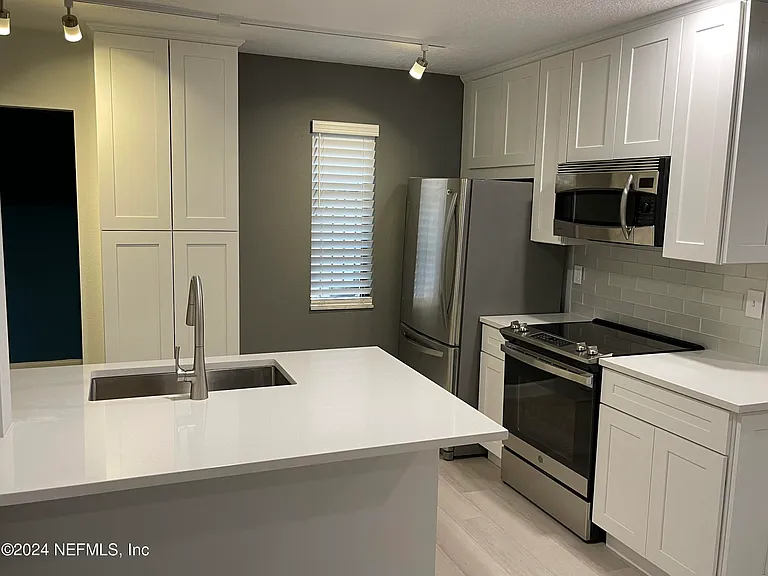 600 Domenico Cir #A2 — Photo 4
