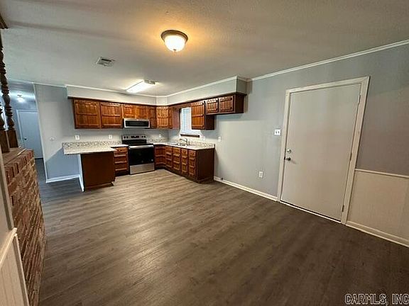 5th image of 1221 Fairview St