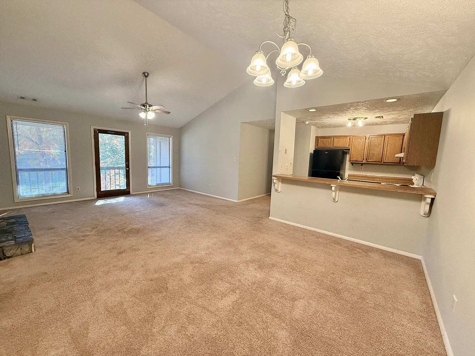 2 bed, 1063 sqft, $995 — Photo 4