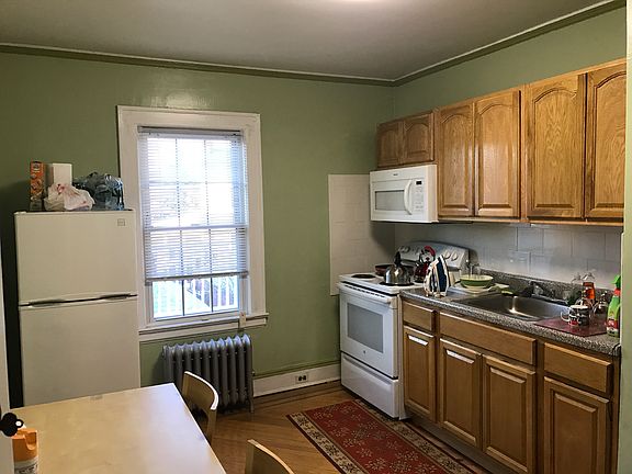 2nd image of 8538 Homelawn St