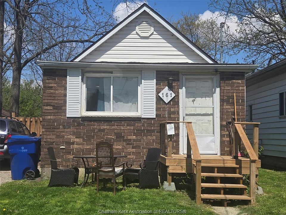 1st image of 161 Wellington St E