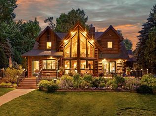 19 Hickory Dr, Random Lake, WI 53075