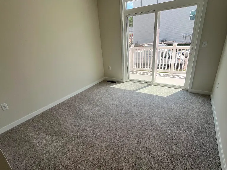 856 Graphite Dr — Photo 6