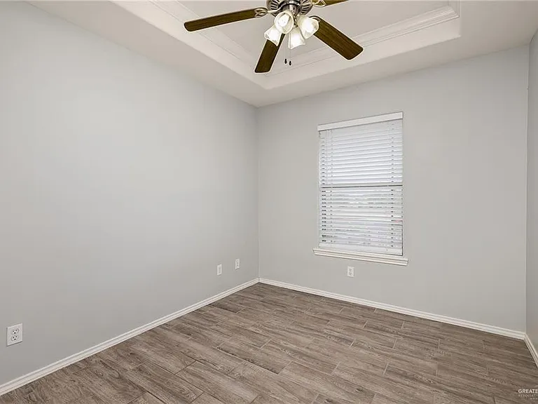 103 S 48th Ln #3 — Photo 15