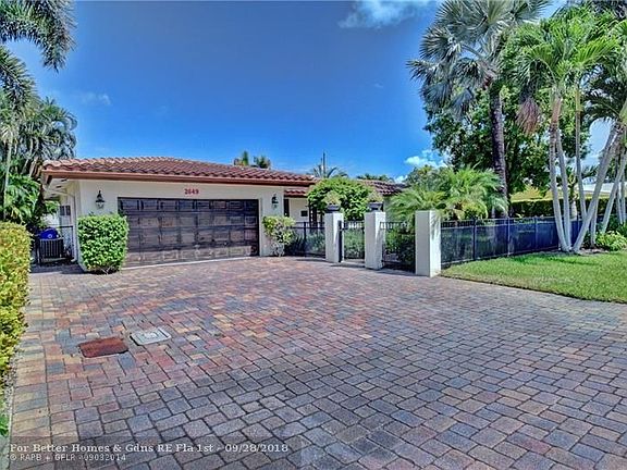 4th image of 2649 NE 35th St
