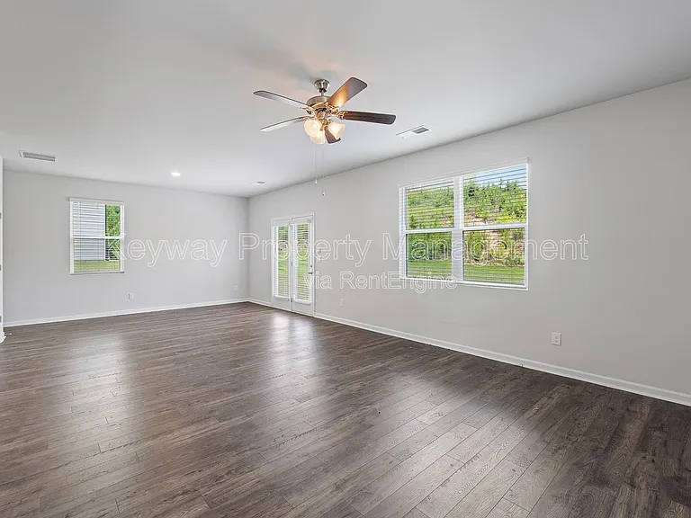 1429 Deer Hollow Run — Photo 9