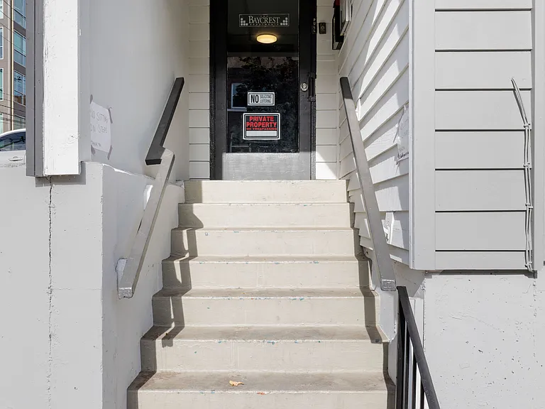 Baycrest Apartments — Photo 47