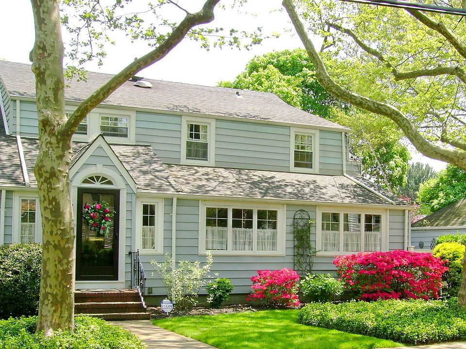 1st image of 50 Salisbury Ave