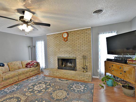 4th image of 2300 Echols Ave