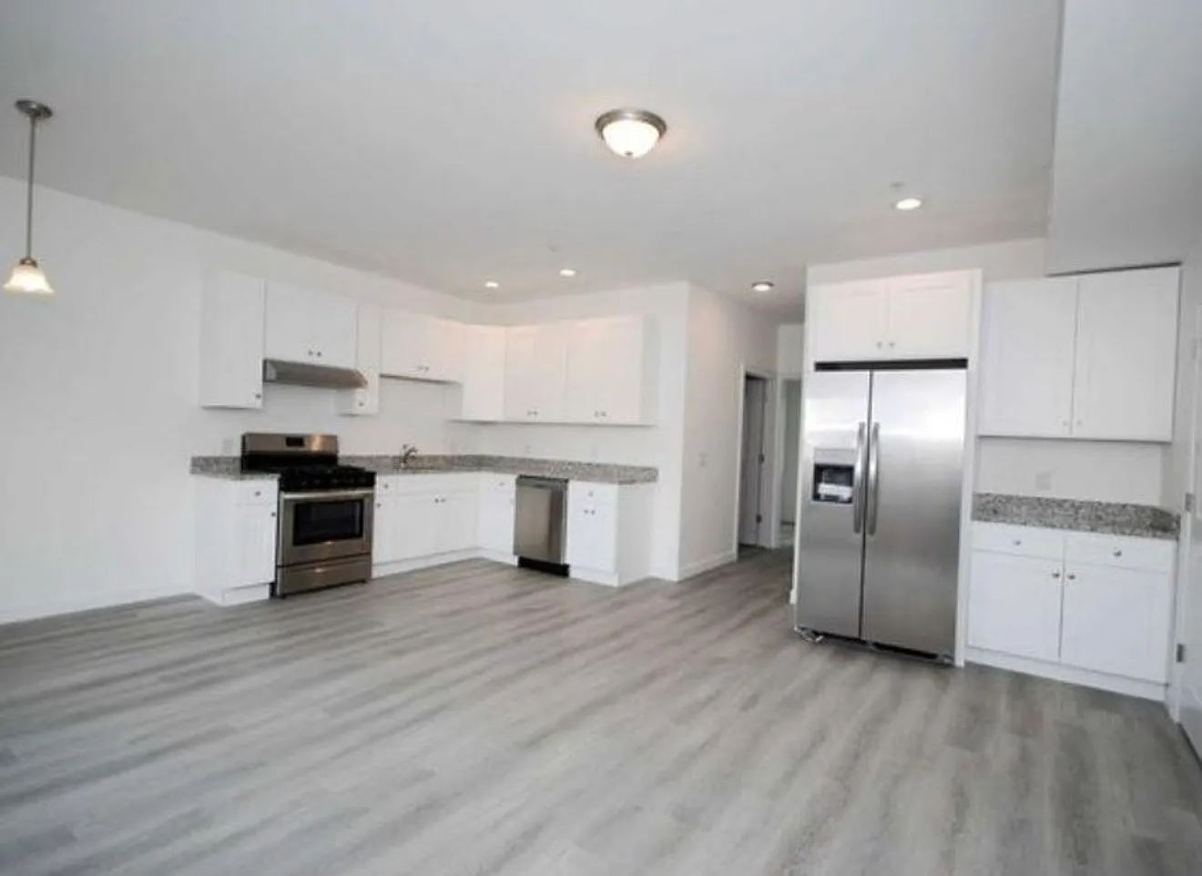 2 bed, $2,900 — Photo 2
