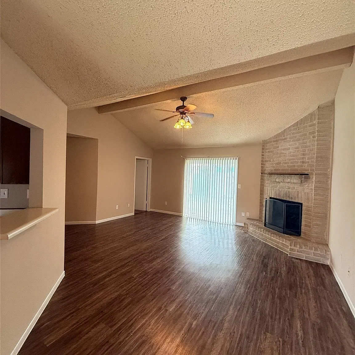 3 bed, 2.0 bath, 1618 sqft, $1,875 — Photo 1