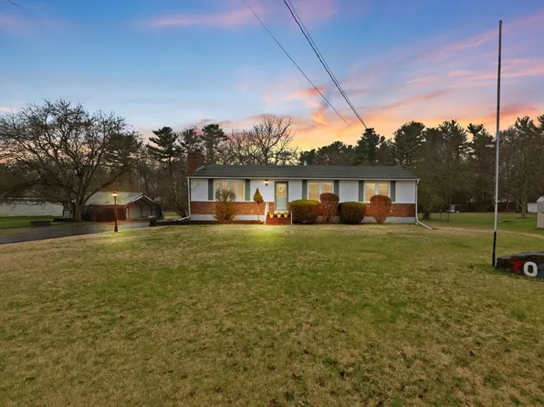 702 N Main St, Raynham, MA 02767
