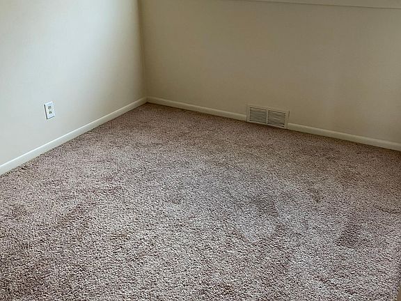 4th image of 25930 Hass St