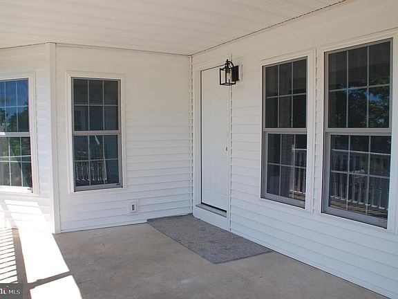 3rd image of 11 Queen Anne Way