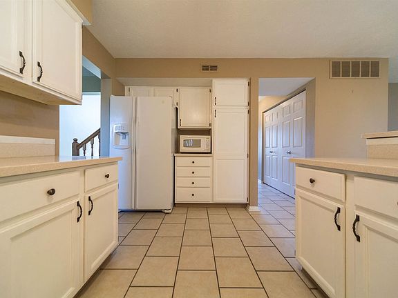 5th image of 6589 Deer Bluff Dr