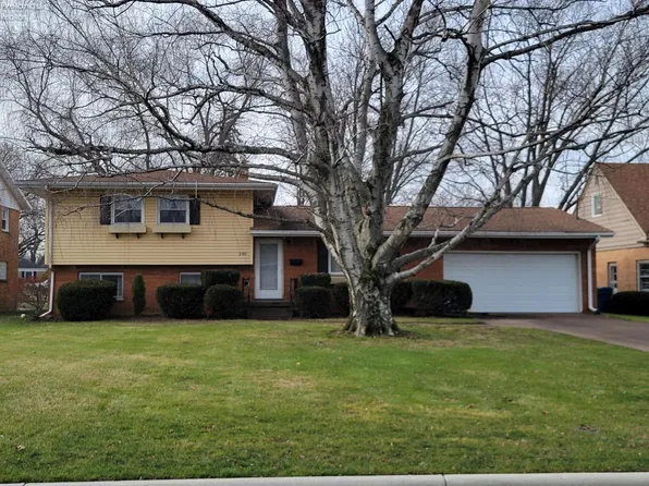 2701 Eastwood Dr, Sandusky, OH 44870