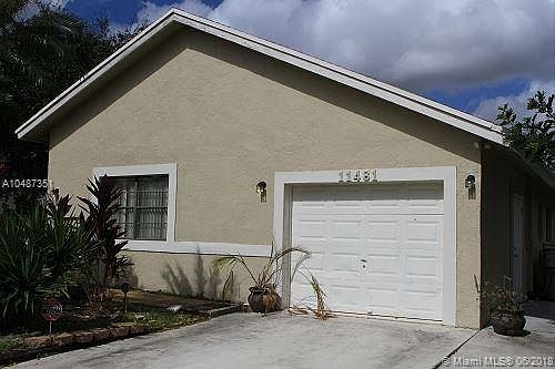 4th image of 11481 NW 27th Ct