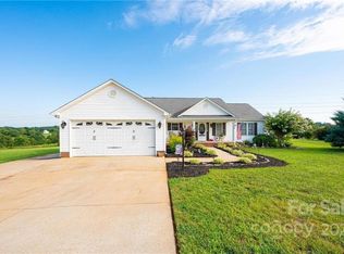 2208 Carriage Ln, Lincolnton, NC 28092