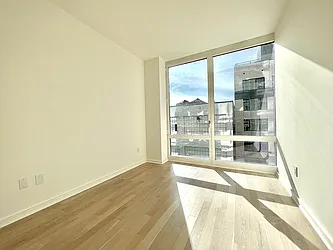 Rented by R New York