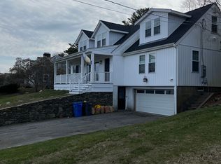 3 Baldwin Rd, Middletown, RI 02842