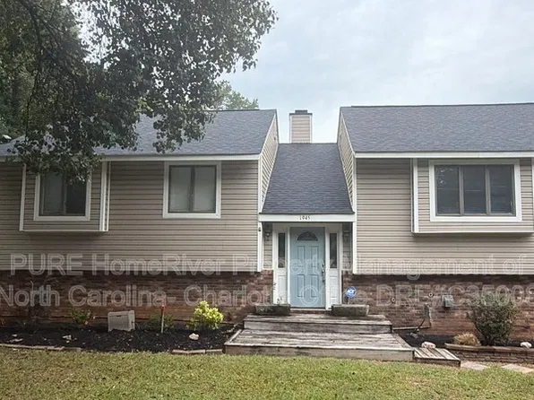 1945 Slater Rd, Charlotte, NC 28216