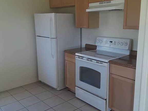 2nd image of 864 Eisenhower Blvd