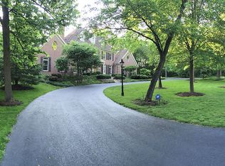 4N632 Hidden Oaks Rd, St Charles, IL 60175