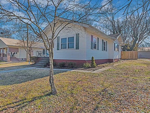 3rd image of 1716 Price Ave