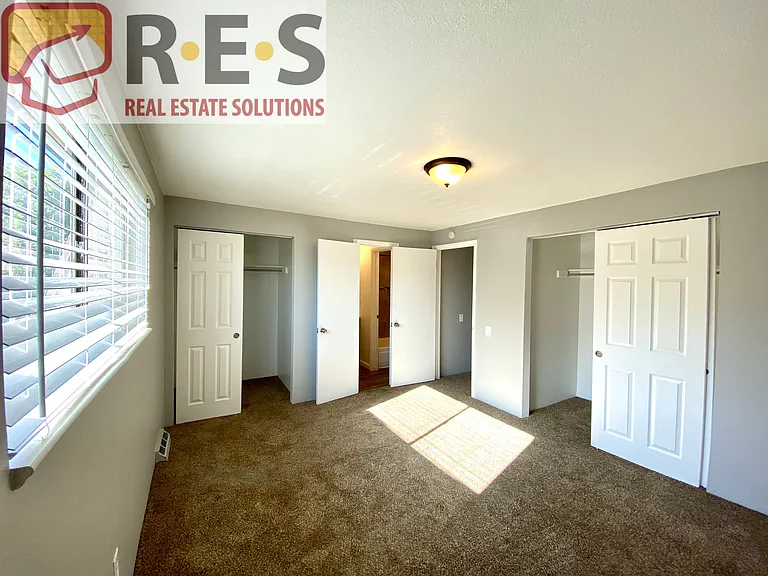 7701 W Glasgow Pl — Photo 8