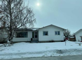 9105 N 100th Ave, Sexsmith, AB T0H3C0