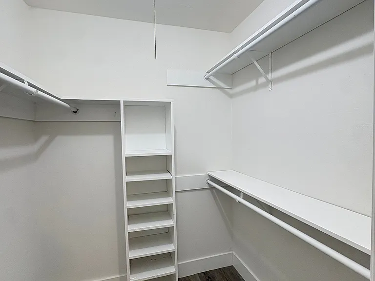 3802 Roan Cir — Photo 13