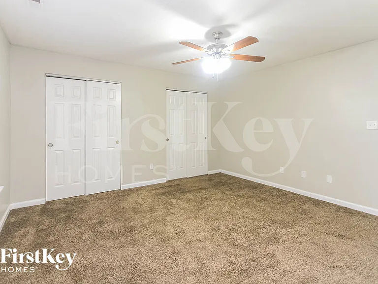 5204 Hodson Dr — Photo 10