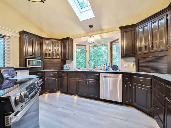 5th image of 14476 Lynndale Dr