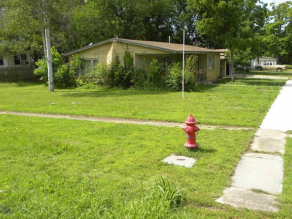 3rd image of 208 N Pennsylvania