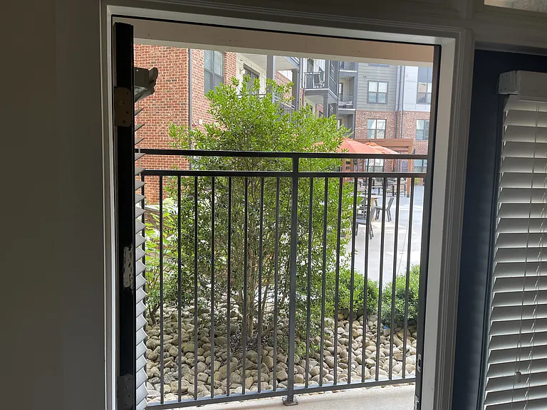 The Kirkwood Apartments at Edgewood — Photo 110