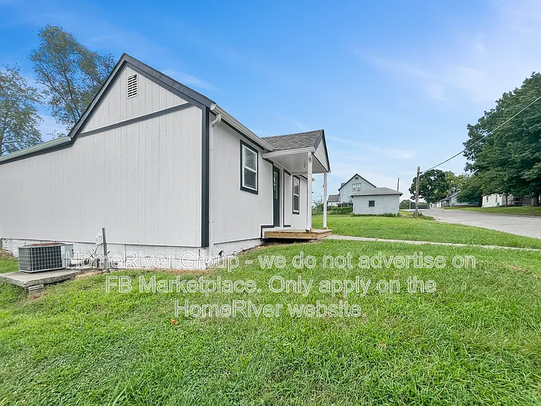 2304 Walnut St — Photo 14