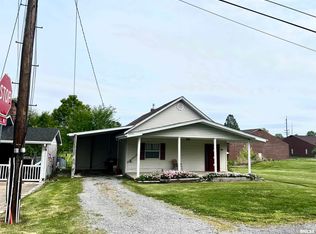 107 Walnut St, Energy, IL 62933