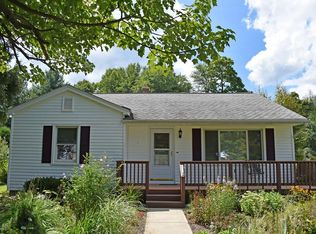 16 Broad St, Easthampton, MA 01027