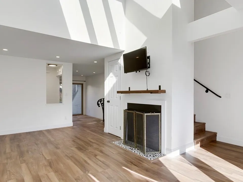 1623 Ramona Ave