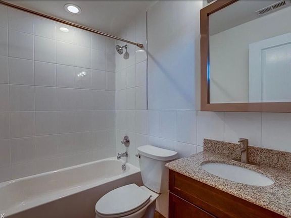 4th image of 208 E Leigh St APT 6