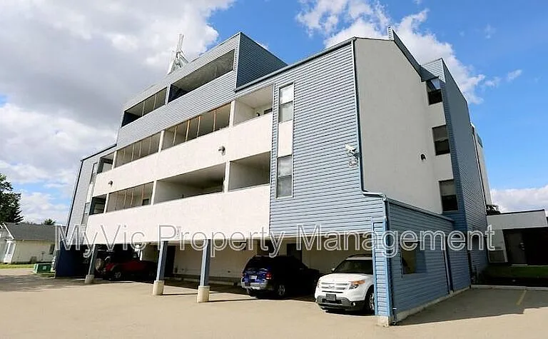 3007 35th St NW — Photo 1