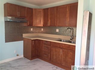 9208 S San Pedro St, Los Angeles, CA 90003