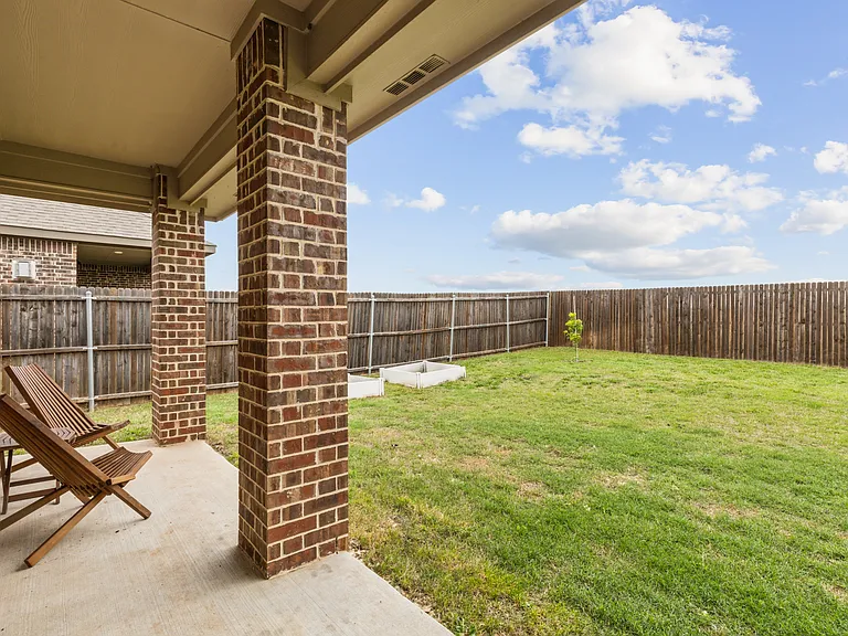 4018 Woodford Dr — Photo 25
