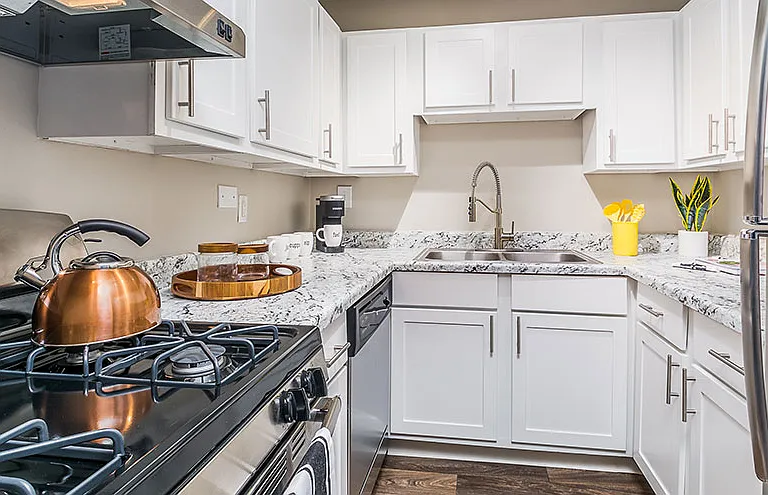 The Grove at Schaumburg Apartments — Photo 1