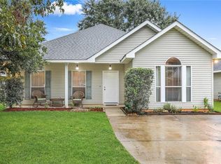 755 Labarre St, Mandeville, LA 70448