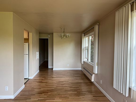3rd image of 5243 22nd Ave NE APT 6
