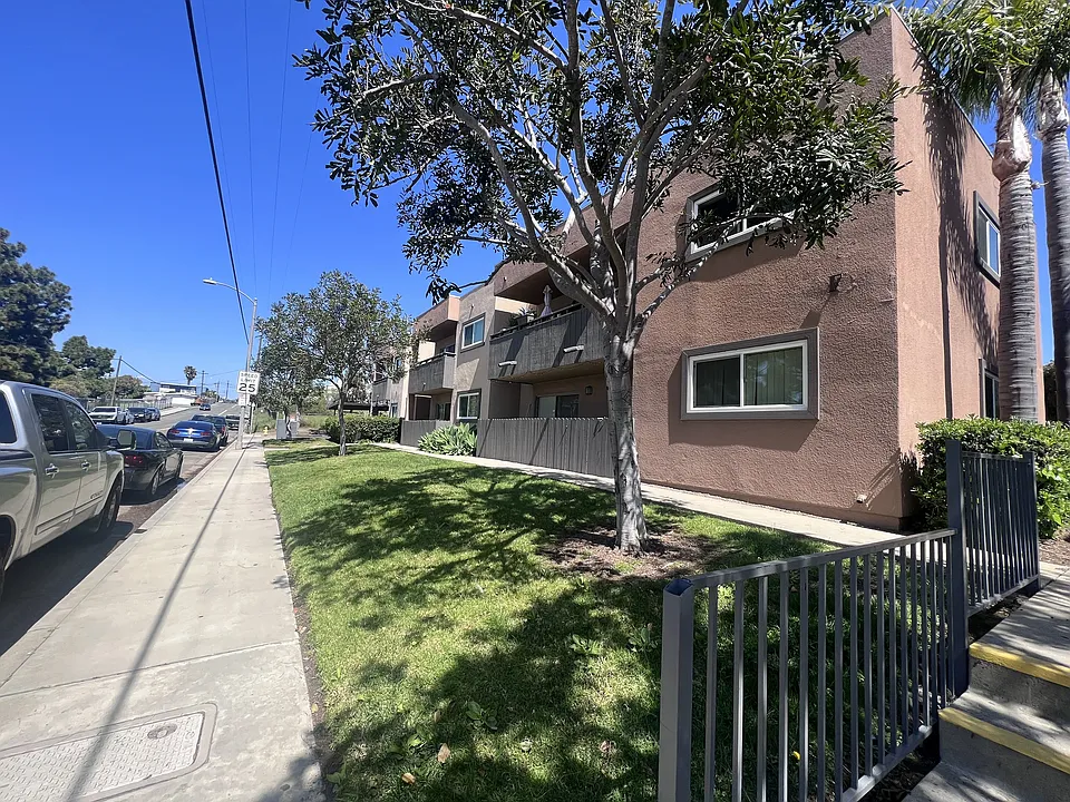 Villa Pacific Apartments