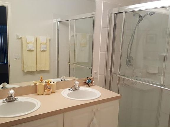 4th image of 213 High Point Dr