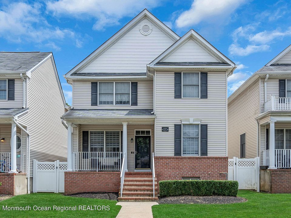 1st image of 17 Ponderosa Drive
