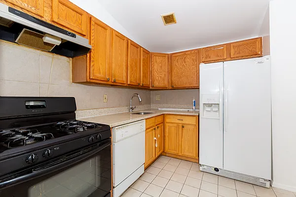 Rented by Century 21 American Homes | media 22